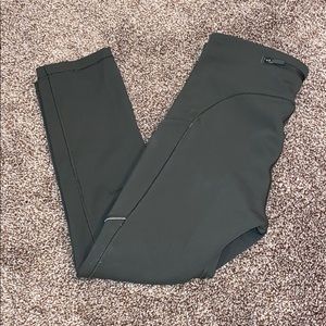 Cropped Lulu Lemon leggings